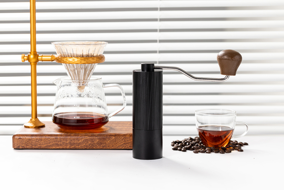 آسیاب قهوه در فضای باز Conical Burr آسیاب آسان 23 ثانیه